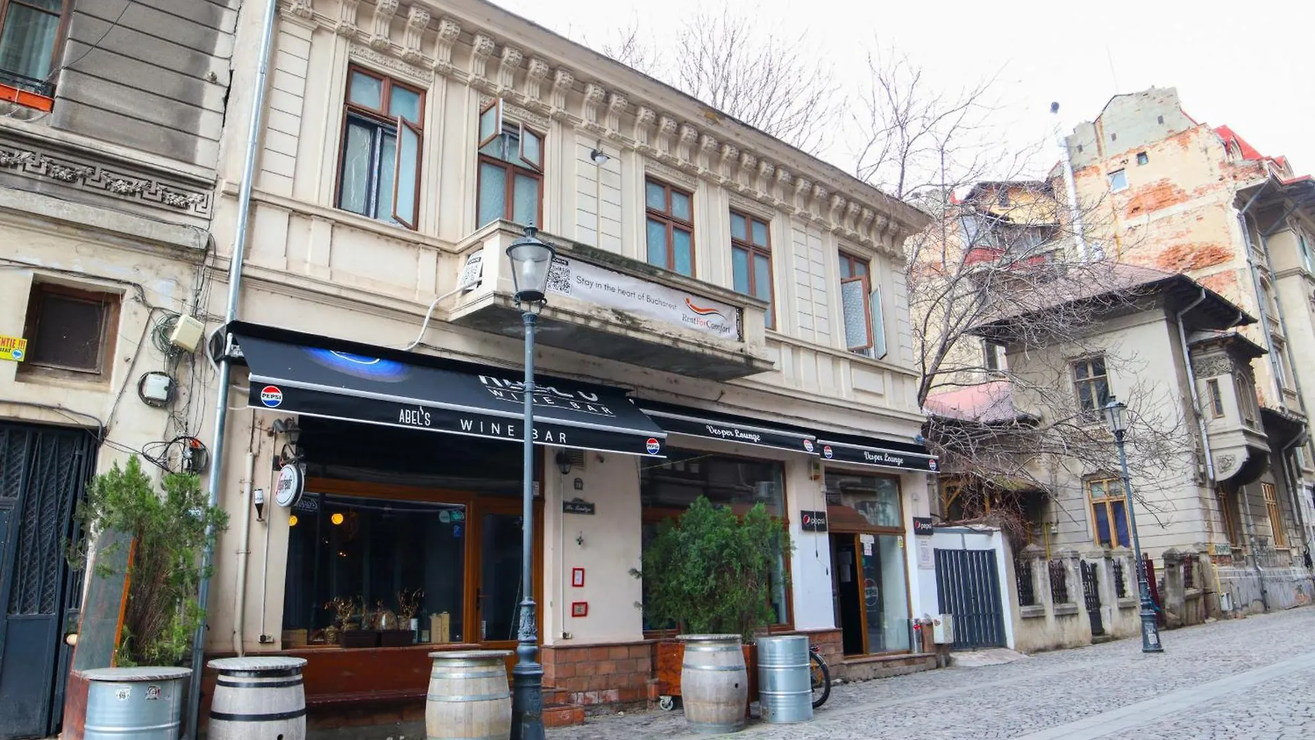 Continetal Studio With Two Bed Bucharest