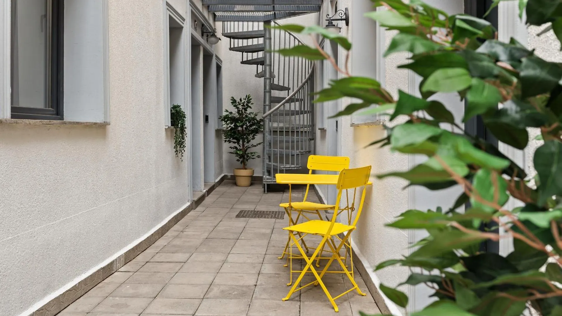 Apartment Continetal Studio With Two Bed Bucharest
