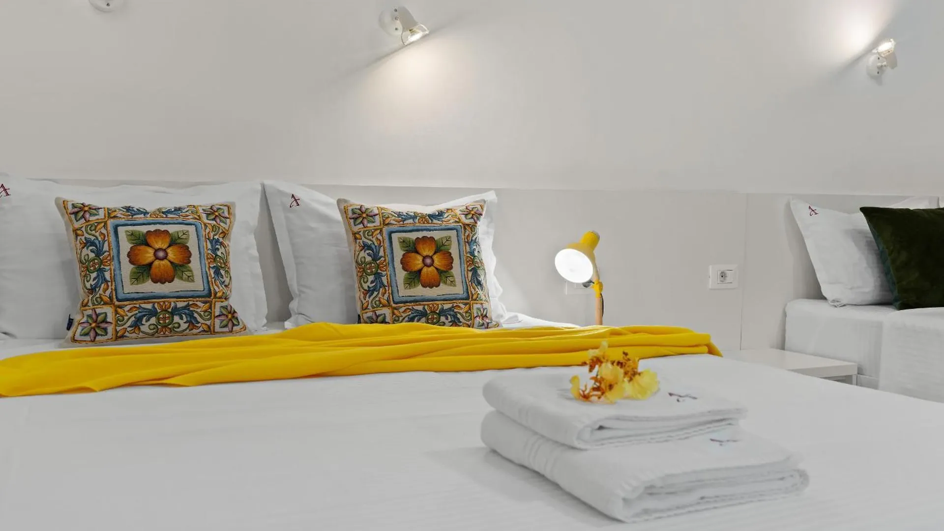 Continetal Studio With Two Bed Bucharest 0*,  Romania