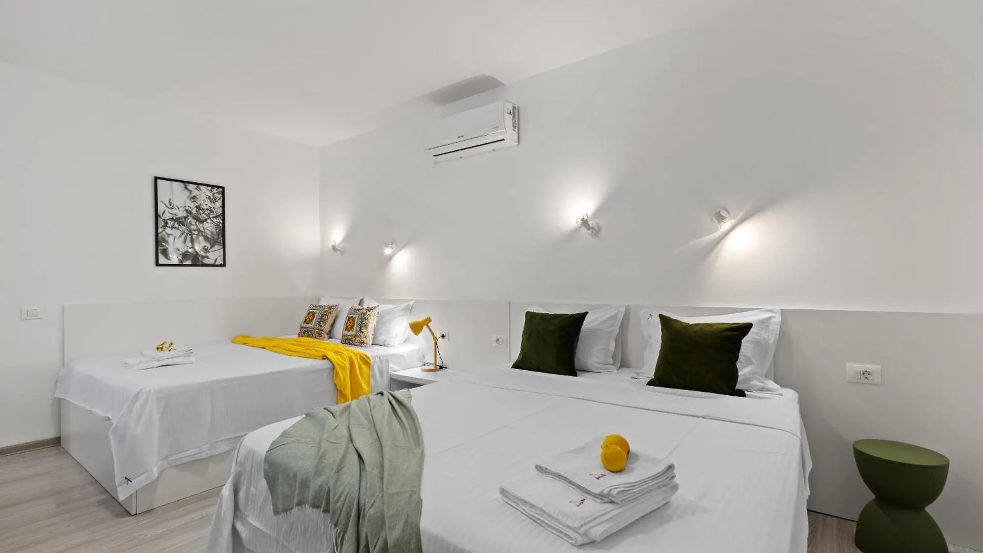 Apartment Continetal Studio With Two Bed Bucharest Romania